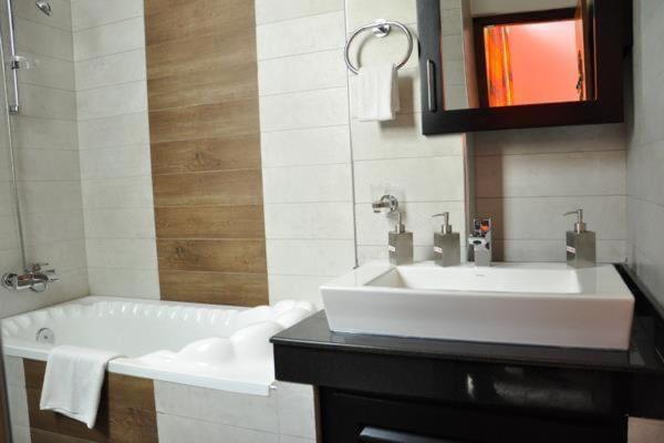 Aswadduma Hotel Дамбулла Экстерьер фото